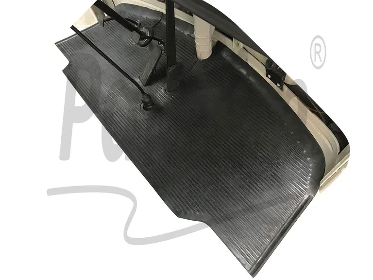 VW BUS T2 1967 - 1972 / A TYPE FRONT GUMMIMATTE LHD