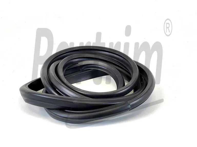 MERCEDES W124 TRUNK SEAL GUMMI