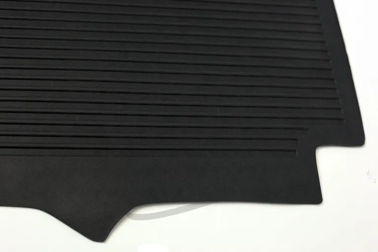 MERCEDES W123 TRUNK GUMMI