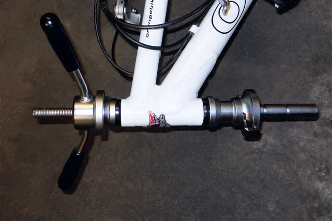 Lagerpresse for styrelager