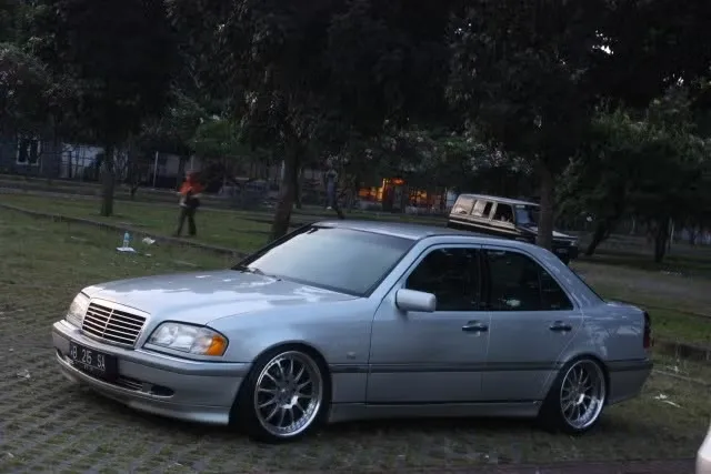 Senkesett Mercedes Benz C klasse W202 75/55 mm.