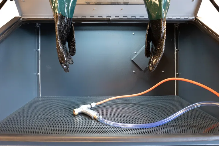 Sandblåsekabinett med avsug, 420 l.