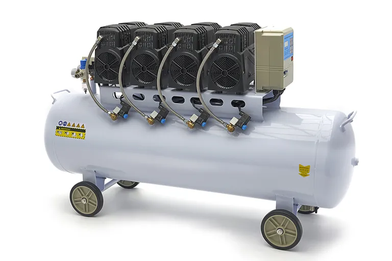 Stillegående kompressor, 4 hk./200 l. 