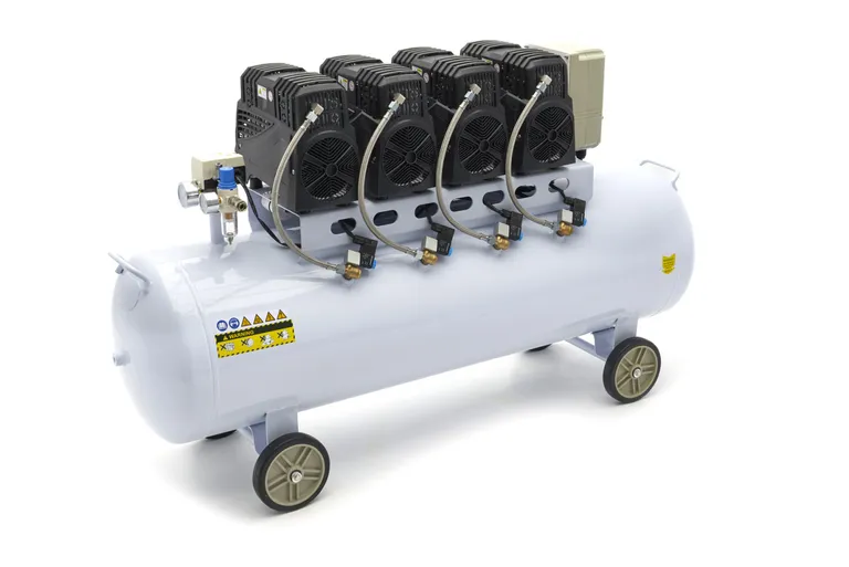 Stillegående kompressor, 4 hk./200 l. 
