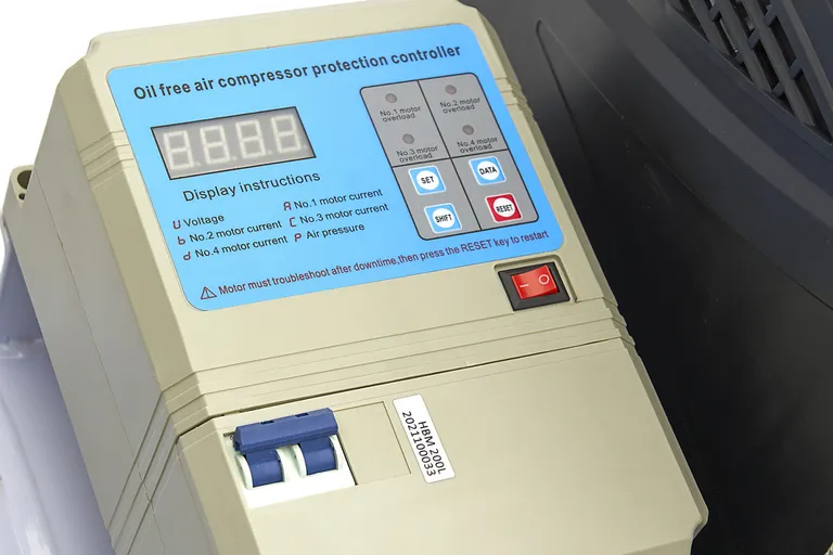 Stillegående kompressor, 7 hk./200l.