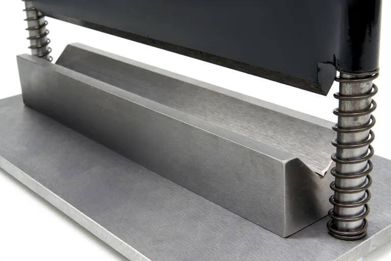 Kantknekke for hydraulisk presse, 305x5 mm.